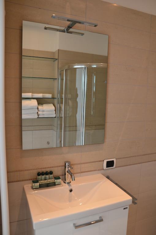 Club Nautico - Phoenix Studio Lake View Riva del Garda Room photo